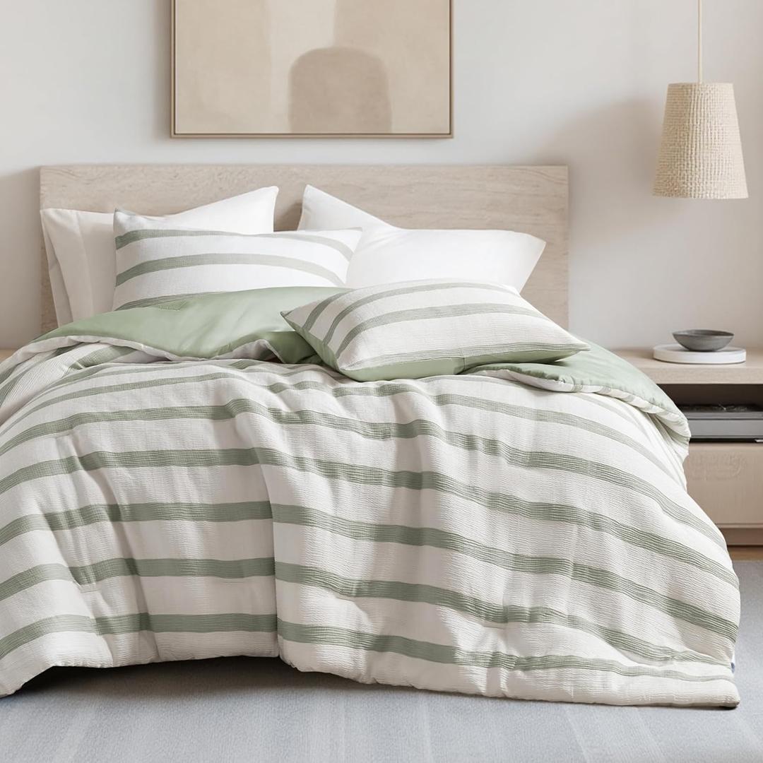 Madison Park Essentials Striped Comforter Set Twin Size, Yarn-Dyed Reversible Comforter with Minimalist Stripes, Crinkled Texture Bedding Set for All-Season Lightweight Warmth, Merritt Sage Green