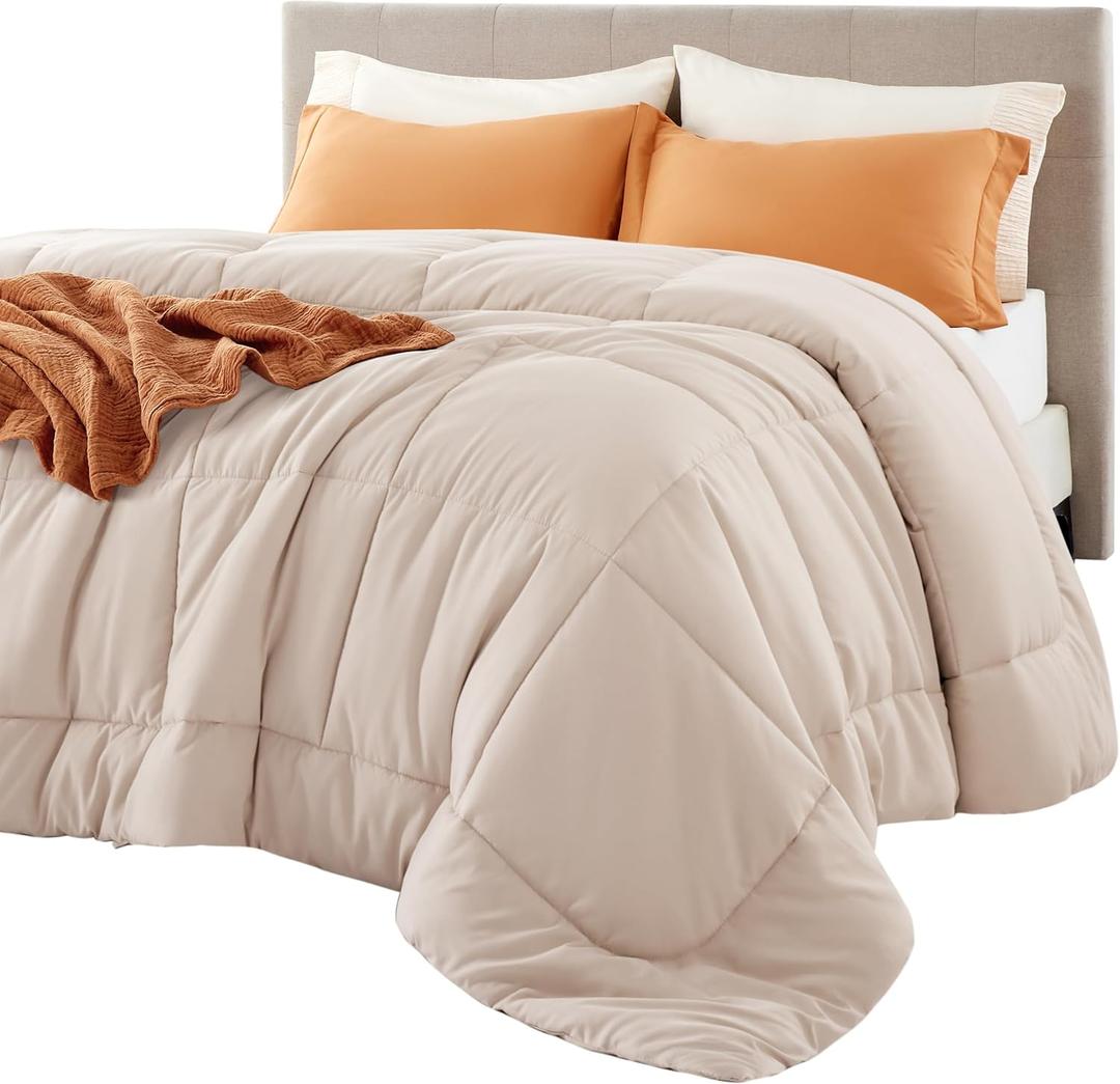 Bedsure Comforter Duvet Insert - Quilted Comforters Queen Size, All Season Duvet, GentleSoft Down Alternative Bedding, with 8 Tabs, Gifts for Women/Men, Beige, Queen 88 x 88 Inches