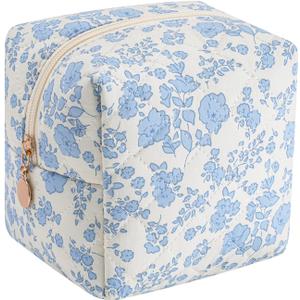 Cute Cubic Shaped Floral Cotton Makeup Cosmetic Bag for Women, Travel Quilted Zipper Make Up Bag, Cube Flowers Organizer Case Kawaii Makeup Cosmetic Travel Cloth Pouch (Blue Floral)