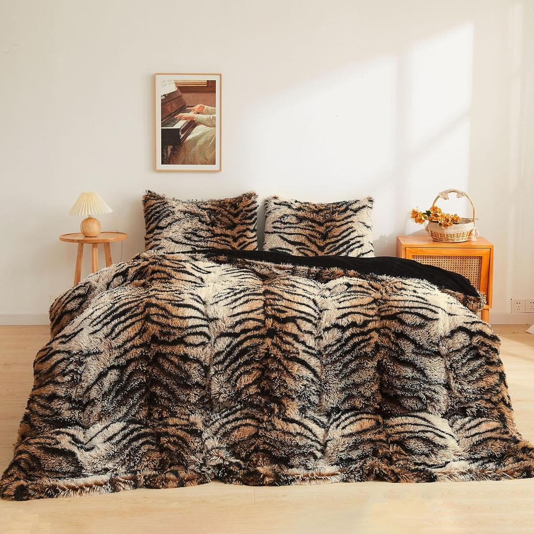 XeGe Tiger Print Fluffy Faux Fur Duvet Cover Set, 3 Pieces Soft Plush Shaggy Fuzzy Bedding Set(1 Farmhouse Comforter Cover + 2 Furry Pillow Cases), Zipper Closure(Queen, Tiger Print Brown)