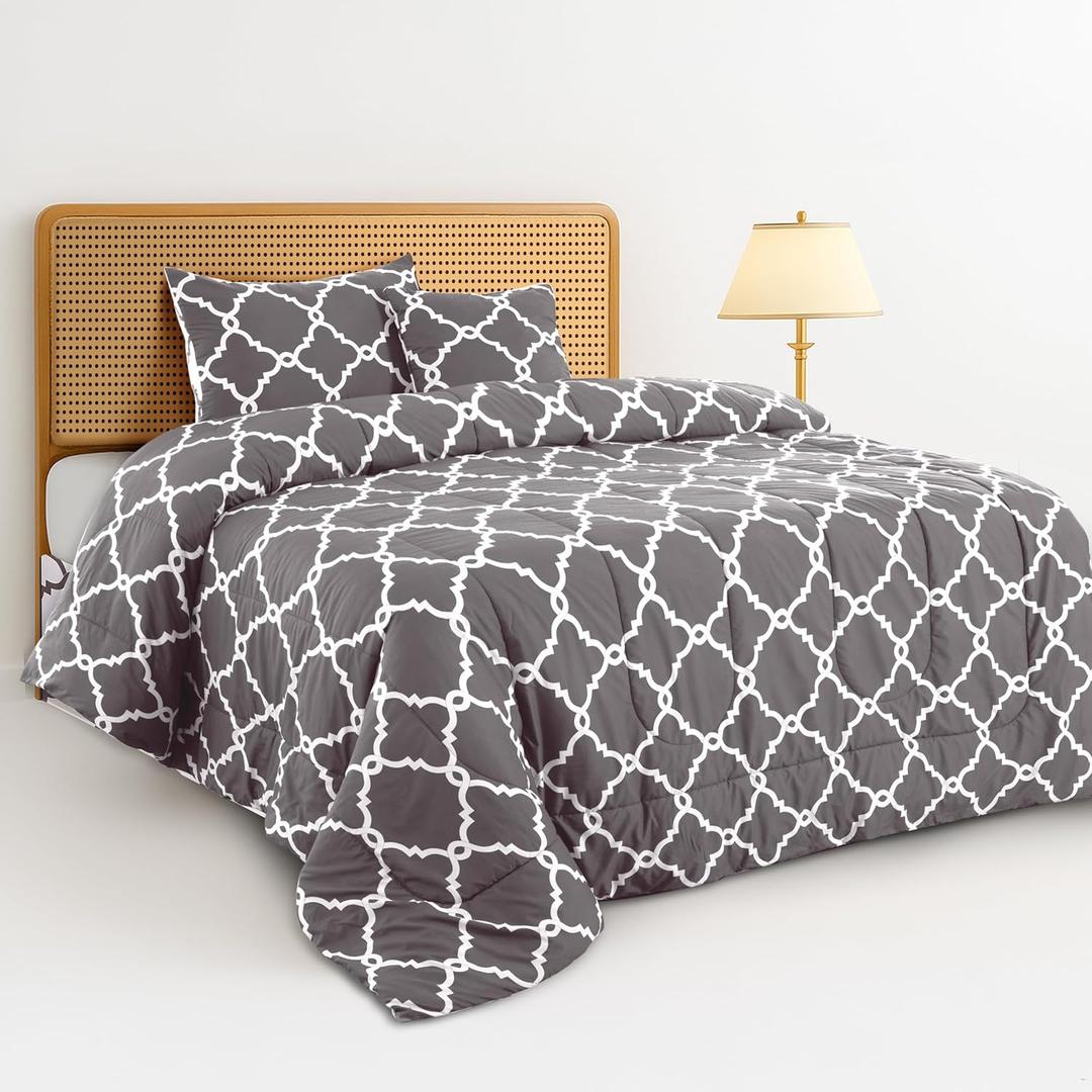 LUX Dcor Reversible 4pc Twin Comforter Set, Printed Bedding Set, All-in-One Bed in a Bag, Includes 1 Comforter, 1 Pillow Sham, 1 Decor Pillow & 1 Bed Skirt (Quatrefoil Grey,Twin)