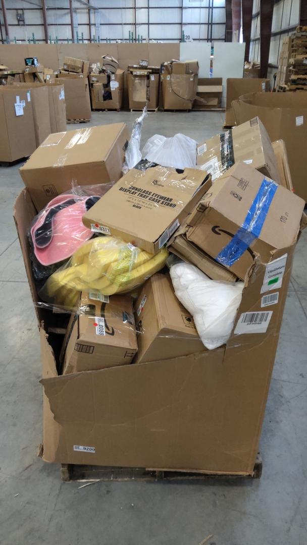 Pallet of Salvage items