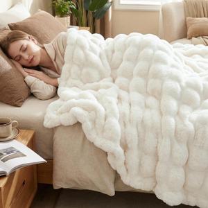DREAMNINE Soft Faux Bubble Rabbit Fur Blanket Twin Size, Thick Cozy Decorative Warm Fuzzy Fur Blanket for Bed Couch Sofa Chair Bedroom Living Room Dorm Gift, 60 * 70 Inches, Cream White