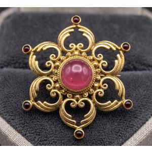Ornate Vintage-Style Filigree Star Brooch Pin