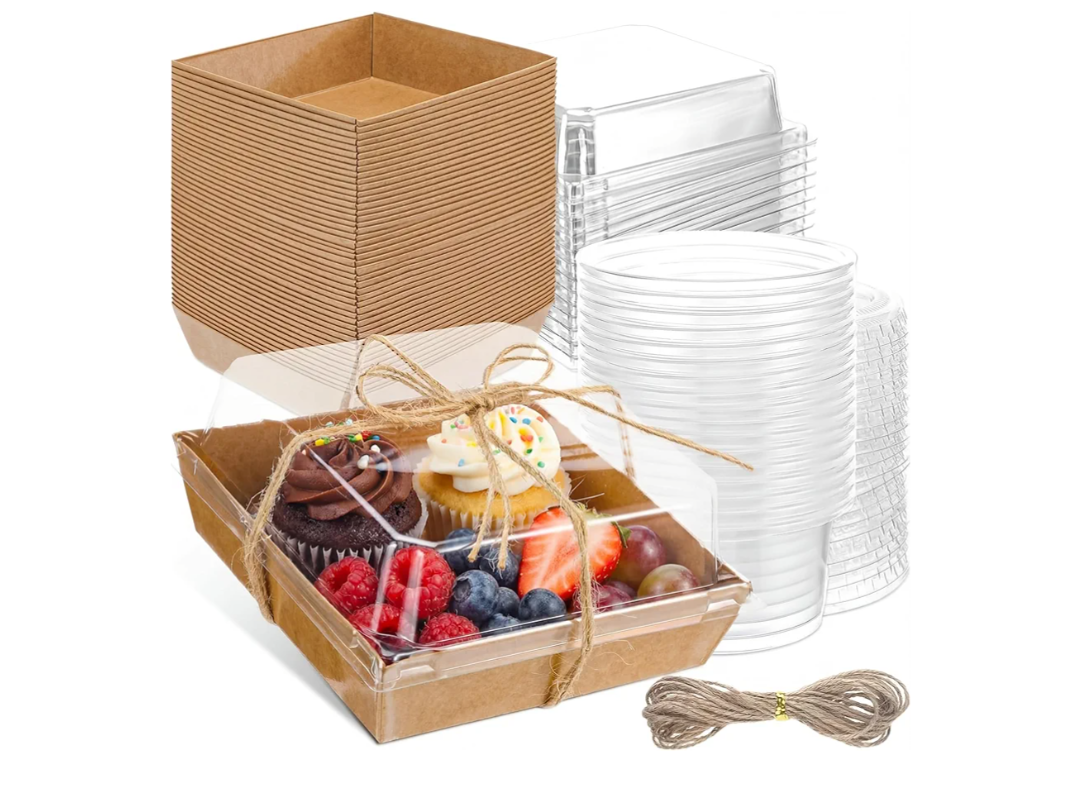 Vesici 153 Pieces Small Charcuterie Boxes with Clear Lids 4.72 Inch Kraft Paper Mini Charcuterie Box, 2 oz Plastic Containers for Dessert Sauce Sandwich Cookie Sushi Cake Slice Strawberries