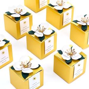 Affrolling 50 Pcs Wedding Favor Boxes with Thanks Card Square Flower Candy Boxes Paper Bridal Gift Box for Guests Wedding Bridal Shower Birthday Party Anniversary (Gold)