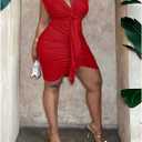 WDIRARA Women's Plus Size V Neck Sleeveless Bodycon Dress Ruched Twist Front Party Short Dress (XL)