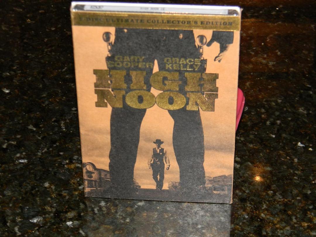 High Noon (Two-Disc Ultimate Collector's Edition) [DVD]