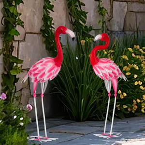 Set of 2 Metal Flamingo Garden Statues, Yard Flamingo Outdoor Decor for Lawn Patio Garden Backyard Display (Pink)