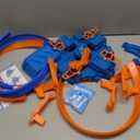 Hot Wheels Track Set with 1:64 Scale Toy Car, 4 Intersections for Crashing, Powered by a Motorized Booster, Criss-Cross Crash Track