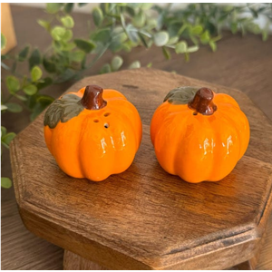 Pumpkin Salf And Pepper Shakers