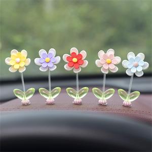 5 Pcs Daisy Cute Car Decor for Women,Mini Resin Flower Rear View Mirror Accessories with Spring Funny Decorations for Car Interior Computer Desk Dashboard Ornament (Six-Petal Flower, one Size)