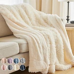 The Connecticut Home Co Throw Blanket Soft Fluffy Room Decor, Cozy Warm Throws for Bed, Couch, Gifts for Women, Bedroom Cute Aesthetic Blankets Shag and Sherpa, 65x50, Cream