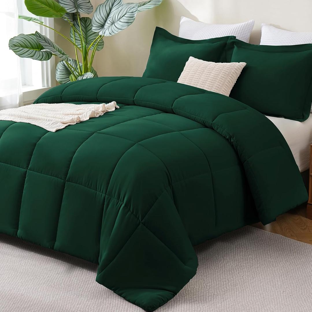 CozyLux King Size Comforter Set - 270GSM Emerald Green Bedding Sets for All Seasons Size, 3 Pieces Box Stitched Bed Set with 1 Down Alternative Comforter and 2 Pillow Shams, Soft, Lightweight, Durable
