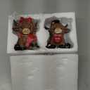 Karenhi 2 Pcs Valentine's Day Gift Highland Cow Figurines, Love Heart Rose Highland Cow Gnomes Scottish Resin Statue Calf Lovers Romantic Gifts for Home Kitchen Office Tiered Tray Table Decor