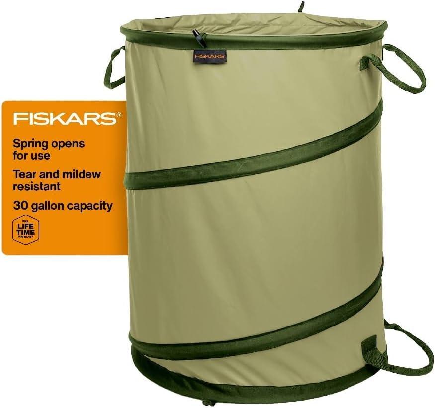 Fiskars Kangaroo Collapsible Spring Up Garden Bag for Yard Waste, Grass, Branches & Weeds, Tear & Mildew Resistant Vinyl-Coated Polyester, Folds Flat to 3 Inches for Space-Saving Storage, 30 Gallon (1 Count (Pack of 1))