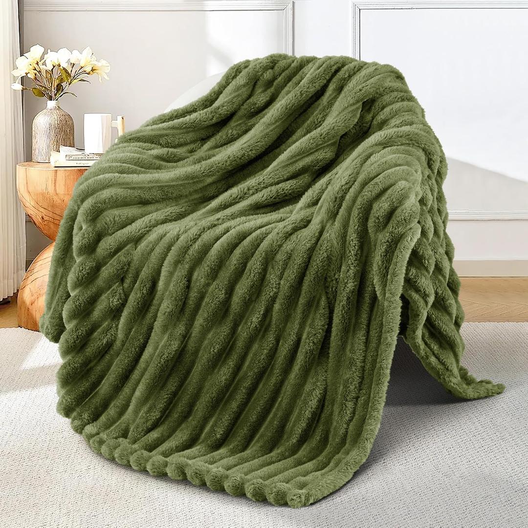 Exclusivo Mezcla Fleece Throw Blanket for Couch, Super Soft Striped Jacquard Bed Blanket, Lightweight Fuzzy Cozy for All Seasons, 50x60 Inches, Olive Green