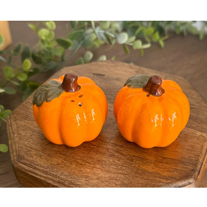 Pumpkin Salf And Pepper Shakers