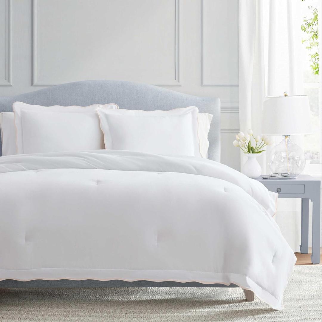 Martha Stewart - Queen Comforter Set, Crisp & Smooth Bedding with a Cotton Percale Lightweight Feel, Reversible 3 Piece Bed Set with Matching Pillowcases (Simple Scallop Pink)