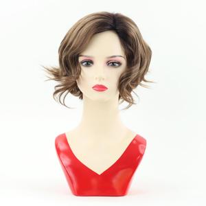 TISHINING Layered Short Ombre Brown Wavy Bob Wigs for Women Chin Length Mixed Brown Synthetic Hair Wig with Dark Roots Natural Looking Daily Party Wigs for White Women