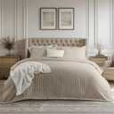 Bedsure King Quilt - Taupe Bedspread King Size & Lightweight Comforter, Modern Farmhouse Coverlet with Clover Pattern, Ultra Soft All-Season Bedding, 106 x 96 Inches | Stitch-Free Quilting, Ultra Soft, Lightweight, Machine Washable, Pet-Friendly