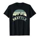 Grunge Seattle Skyline Distressed Look Design T-Shirt, M