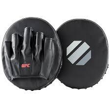UFC Kobra Punch Mitts – Lightweight, Durable Training Pads for MMA, Boxing, and Combat Sports Coaching - Strike with Precision, Speed, and Power (1 Pair)