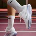 Nike Women's Winflo 11 Road Running Shoes, Summit White/Metallic Silver, 9.5