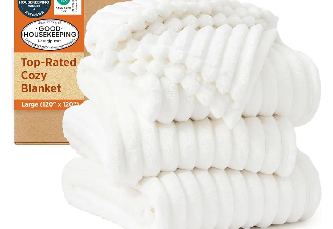 Bedsure GentleSoft Large Fleece Blanket for Bed - Cozy Soft Throw Blankets for Women, Cute Large Throws for Girls, Off White, 120x120 Inches Bedsure GentleSoft Large Fleece Blanket for Bed - Cozy Soft Throw Blankets for Women, Cute Large Throws for Girls, Off White, 120x120 Inches