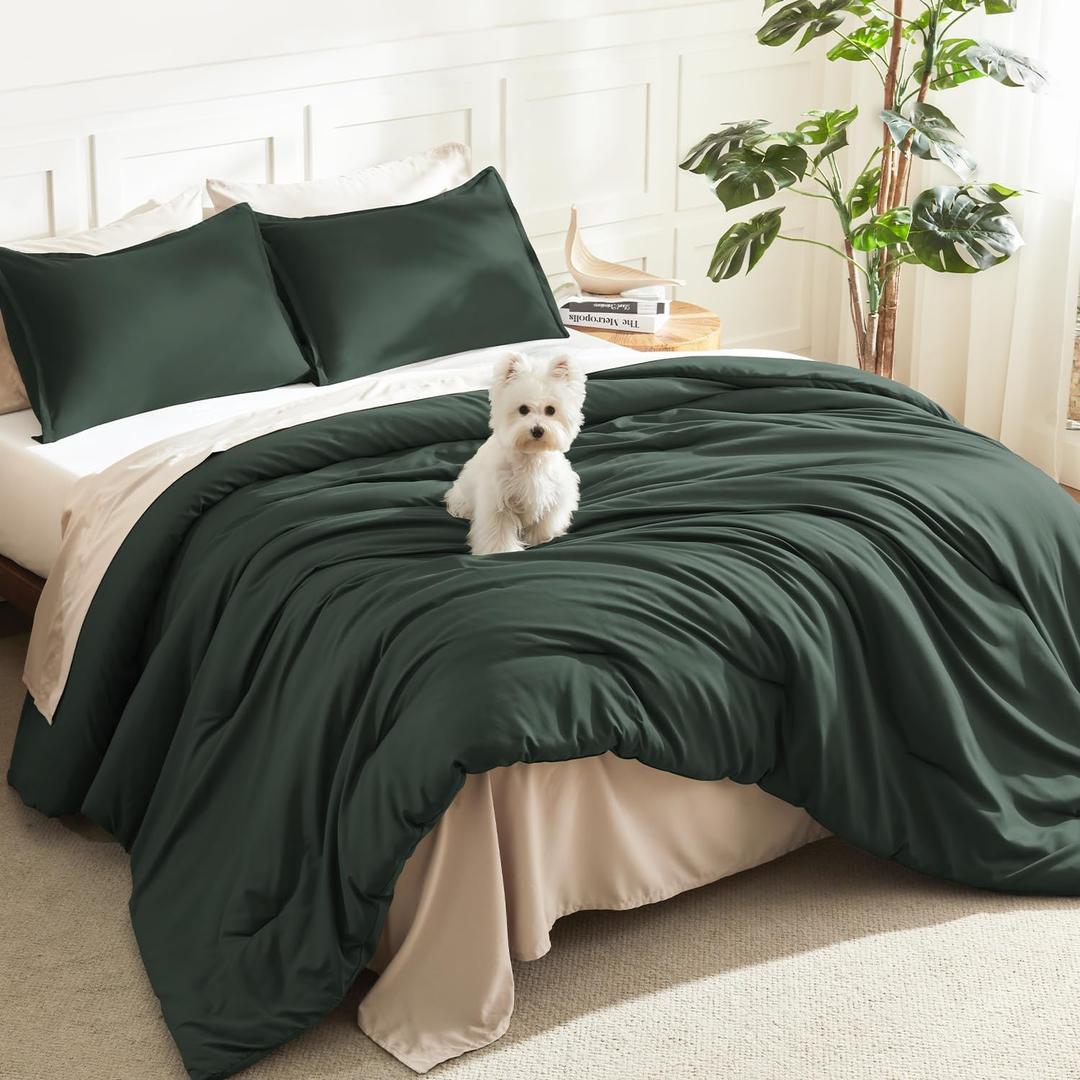 Litanika Forest Green Oversized King Comforter Set Super King Plus Size, 3 Pieces Lightweight Solid Bedding Comforter Set, All Season Fluffy Bed Set (128x120In Comforter & 2 Pillowcases)