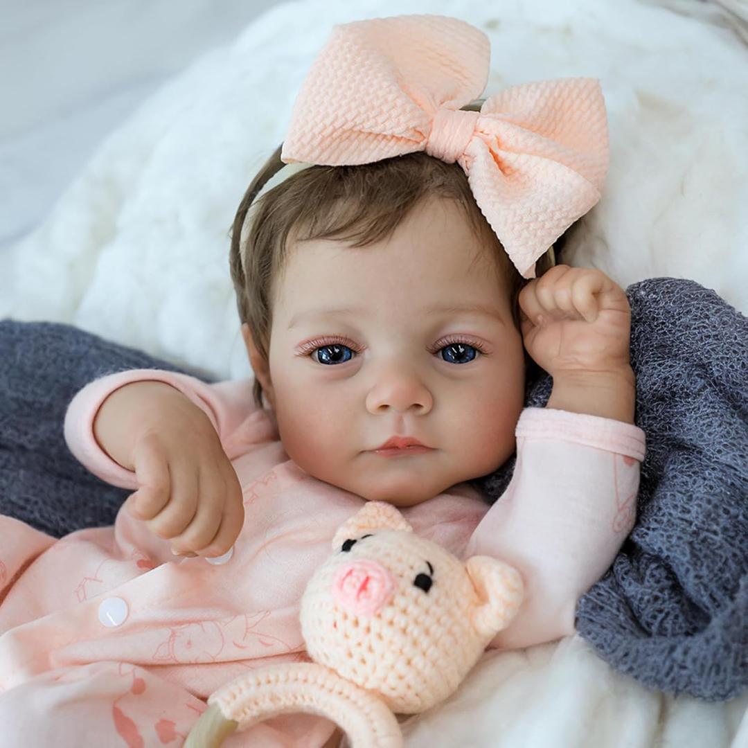 SCOM Realistic Reborn Baby Dolls - 18 Inch Lifelike Newborn Baby Dolls Adorable Girl, Real Life Baby Doll with Accessories, Soft Baby Doll Reborn Gift for 3+ Yrs Kids, Birthday Gift