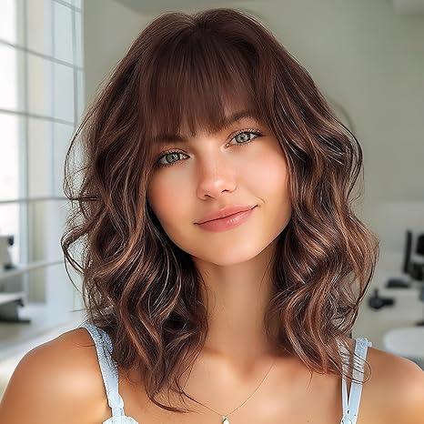Nnzes Short Brown Highlight Wigs with Bangs for Women Bob Synthetic Wigs with Natural Shoulder Length Wavy Heat Resistant Hair for Daily Party Use