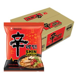 Nongshim Shin Ramyun Noodles, Spicy Korean Signature Instant Ramyun, Rich Beef Flavored Broth, Microwaveable, Korean Instant Noodles, 4.23 oz (Pack of 20), Packaging May Vary.
