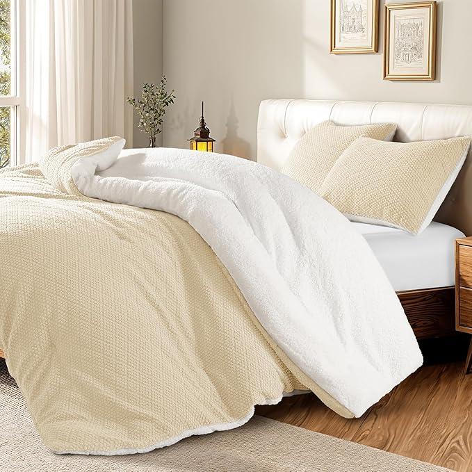 DEITAS King Comforter - 3D Jacquard Design Sherpa COmforter, Super Soft and Warm Fluffy Quilt for Winter, 1 Comforter Cream White
