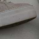 GUESS Women's Genza Sneaker (7.5, Dove 150)