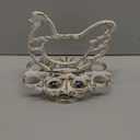 Rustic Cast Iron Chicken Egg Holder Stand, 8-Slot Countertop Egg Storage Rack, Heavy Duty Retro Egg Tray, Kitchen Decor Organizer for Fresh Eggs, Brunch Display (White with Gold)