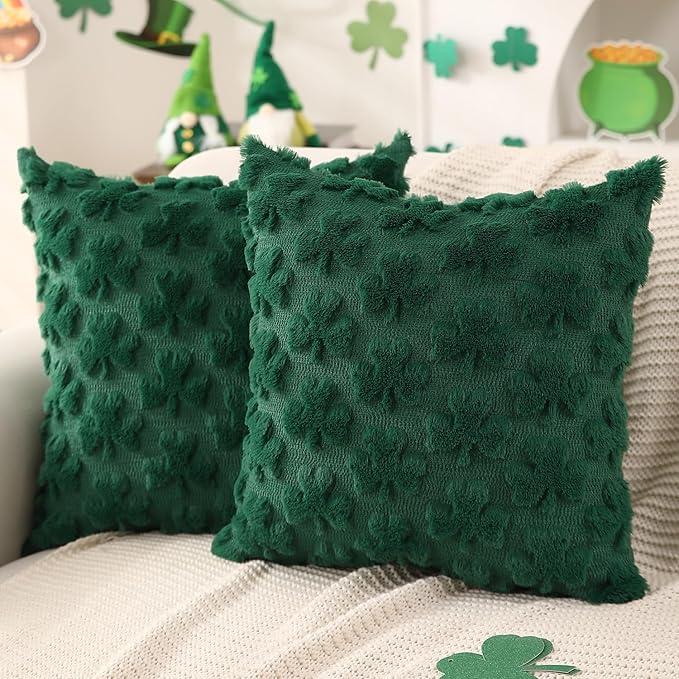 Pillow Covers 20x20 inch Set of 2 St Patricks Day Decorations Green Shamrock Soft Plush Faux Fur Jacquard Throw Pillows for Bedroom Sofa Holiday Festivals Home Decor