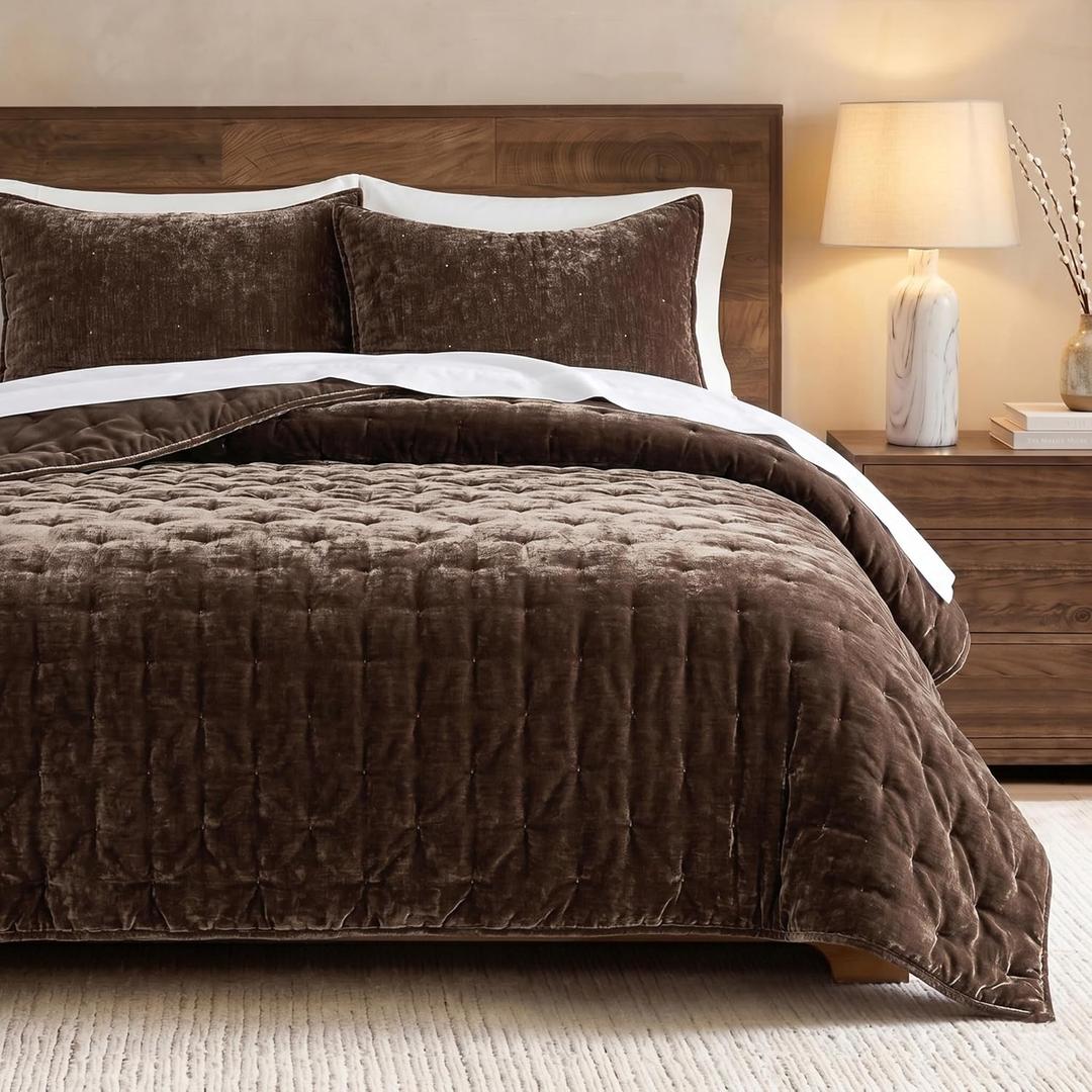 WDCOZY Cloud Soft Queen Size Quilt Set, Chocolate Brown Chenille Velvet, Full/Queen