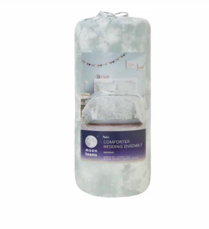 Moonbeams Amara Comforter, Twin Size