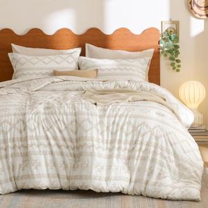 Bedsure Tufted Boho Comforter Set Queen Size - Beige Boho Bed Set, GentleSoft 3 Pieces Farmhouse Distressed Vintage, Home Decor Bedding, Gifts for Woman, Soft Jacquard Queen Comforter for All Seasons