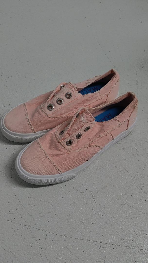 Blowfish Malibu Women's Malia-b Sneaker, Size 6 Coral 