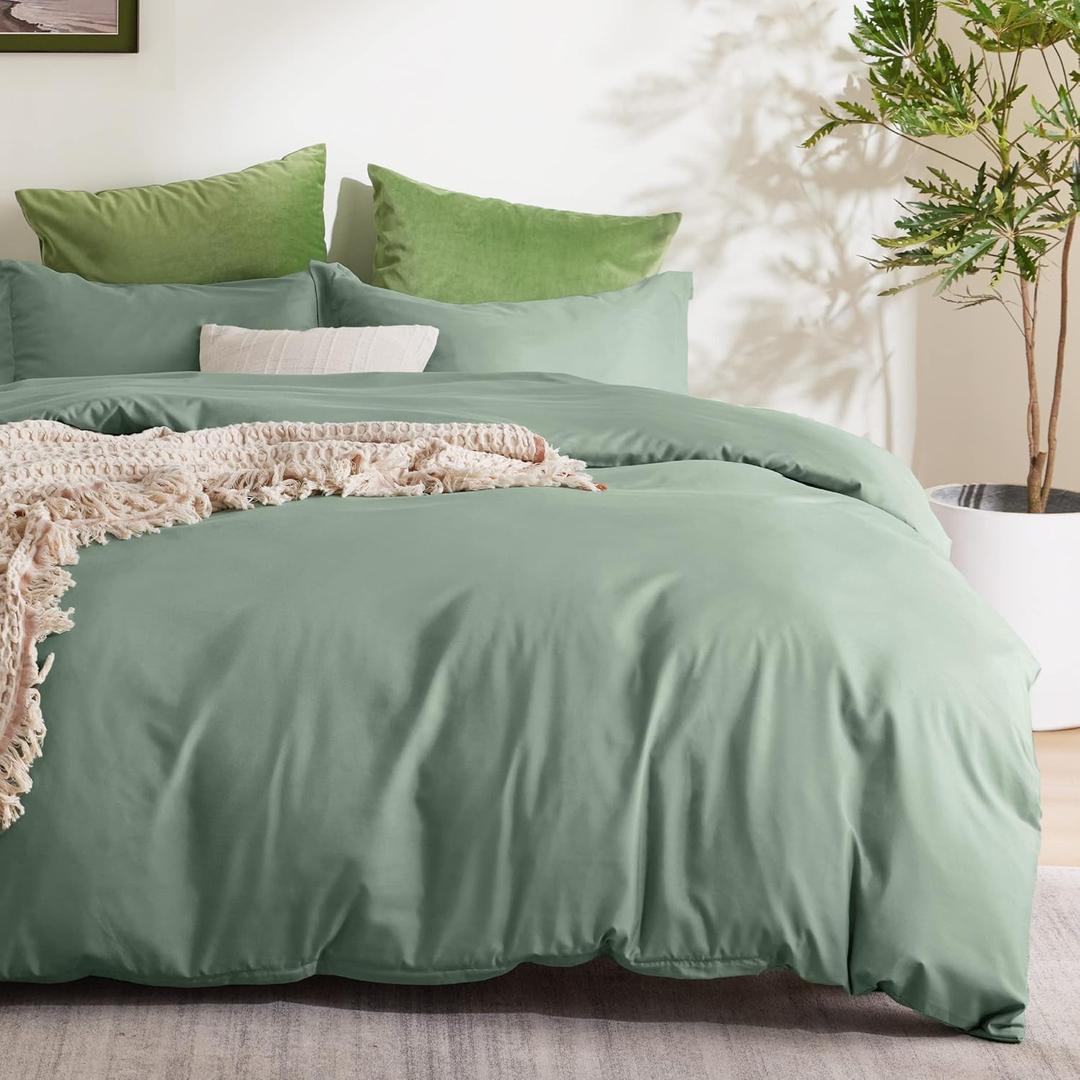 Bedsure Duvet Cover King Size - Only Includes 1 Duvet Cover (104"x90"), Hotel Luxury Soft Double Brushed All Season Bedding for Kids & Adults, Zipper Closure, NO Comforter, Sage Green