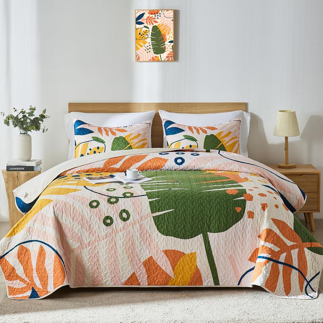 Yogeneg King Quilt Bedding Set, Green Yellow Botanical Pattern White King/ Cal King Quilt Set, 3 Piece Lightweight Soft Summer Bedspread Coverlet with 2 PIillow Shams, All Season(White, 110"x96")