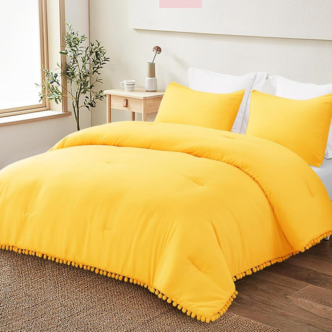 Exclusivo Mezcla Boho Pom Ball Fringe King Size Comforter Set,3 Piece Vibrant Yellow Lightweight Down Alternative Bedding Sets for All Seasons (1 and 2 Pillowcases),King (104''x90'')