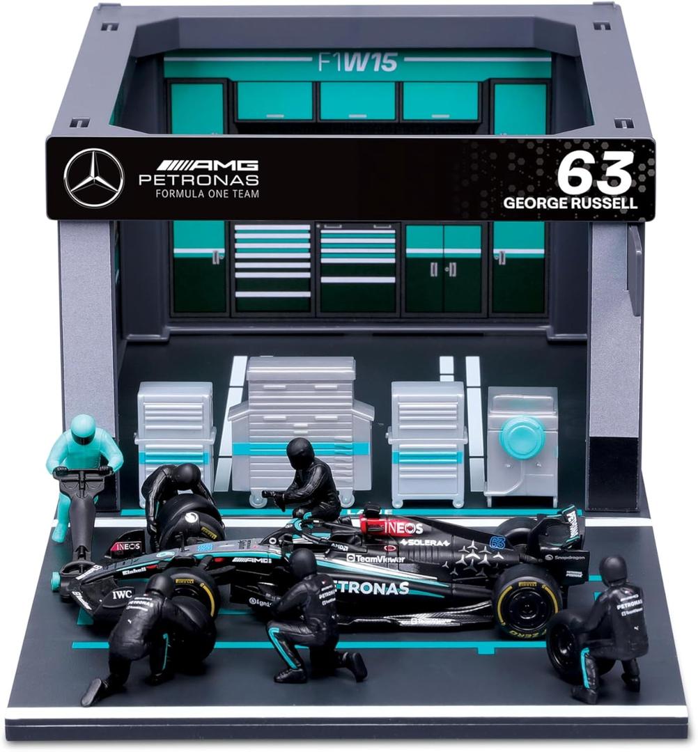 Bburago 1:43 2024 Race Mercedes W15 Pit Pass, Russell #63