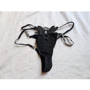 Women's Sexy Butterfly Underwear V-shaped Sexy thong G-string Embroidered thong Flower Fun Underwear