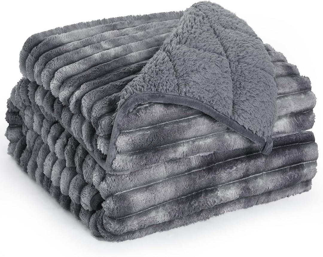 Sherpa Fleece Weighted Blanket with 3D Ribbed Stripes, 15 lbs Soft Flannel Heavy Throw Blanket for Couch Full Size Bed, Heavy Thick Blankets with Glass Beads, Great for Deep Sleep, 60" x 80"