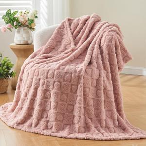 NEWCOSPLAY Super Soft Twin Blanket Pink Premium Silky Flannel Fleece 3D Heart Checkered Lightweight Bed Blanket All Season Use (Pink Heart, Twin(60"x80"))