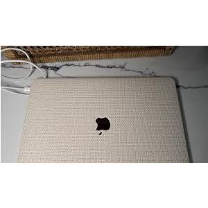 Seorsok Compatible with MacBook Air 13 Inch Case 20222018 Release A1932 A2179 M1 A2337 Touch ID,Elegant Leather Plastic Hard Shell Case with Keyboard Cover,Beige Woven Fabric No Logo Cutout Design