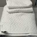 Maple&Stone White Quilt Set Queen Size, Lightweight Bedspread Ultrasonic Chevron Pattern Light Coverlet for All Season Comforter Bedding Decor - 3 Piece Full Bed Cover Sets, Full/Queen 90x96